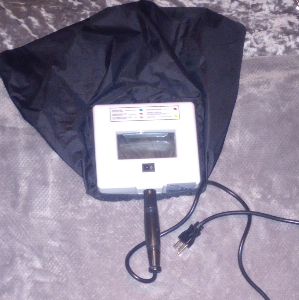 Protable Handheld Woods Lamp Facial Skin Analyser Scanner Ultraviolet UV Light